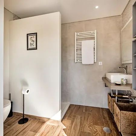 فيلة Casa Nostra