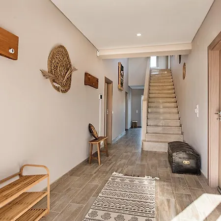 Casa Nostra تافيرا