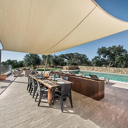 Casa Nostra * タヴィラ