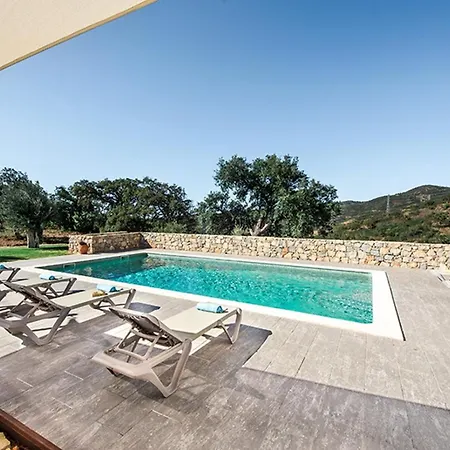 Casa Nostra Villa *