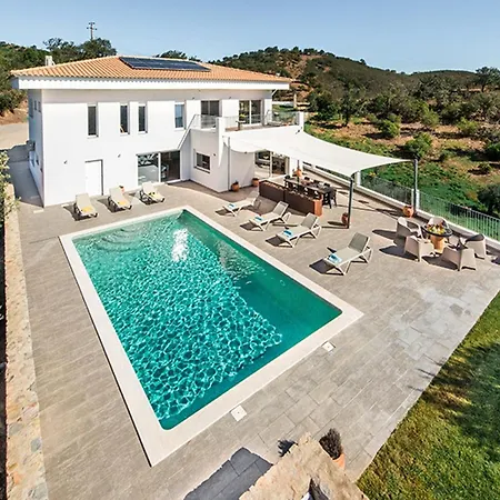 Casa Nostra Villa
