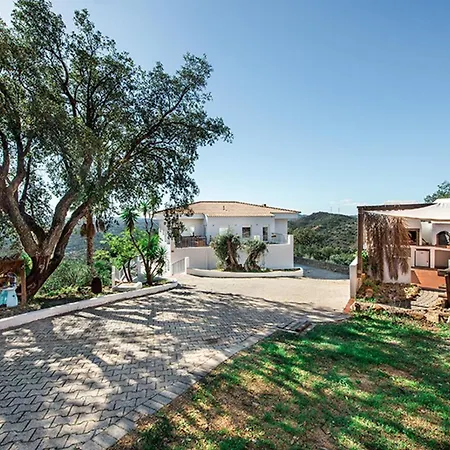 וילה Casa Nostra טאווירה